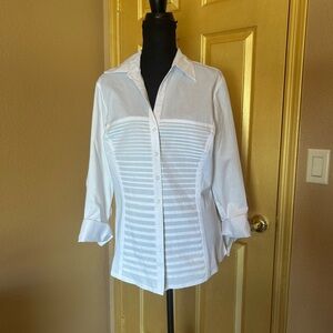 Zac & Rachel NWT White button -Front Women's Blouse